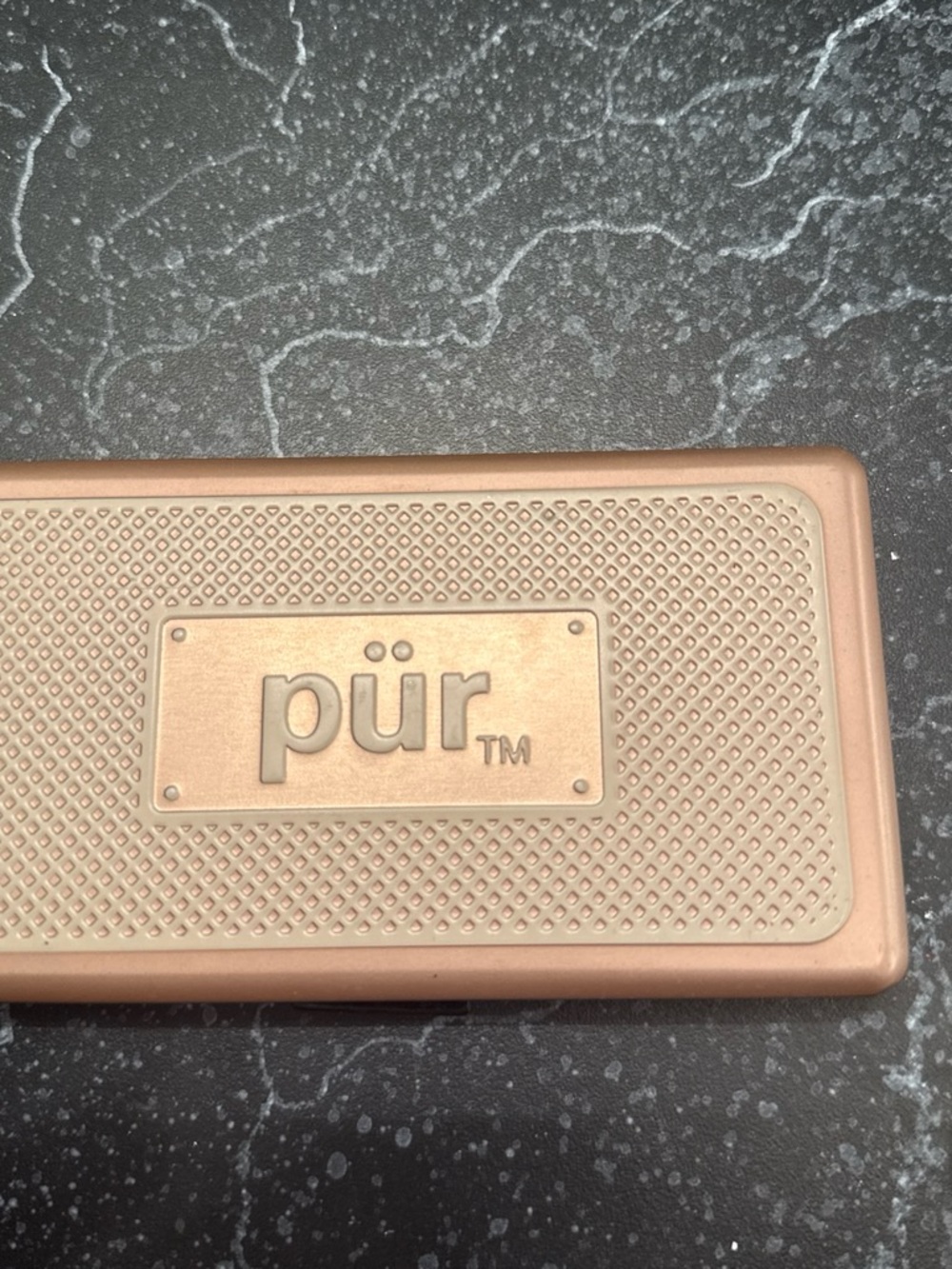 Pur Eyeshadow Palette in Rose Gold and Champagne